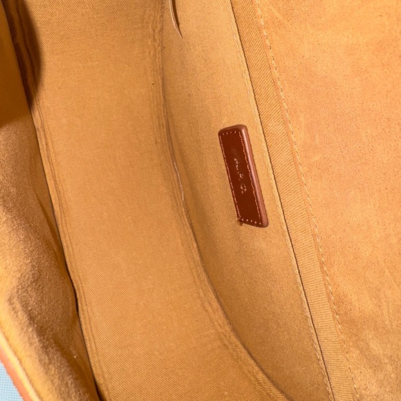 A.P.C. GENÈVE Brown and Tan Crossbody Bag with Classic Design - Picture 6 of 13